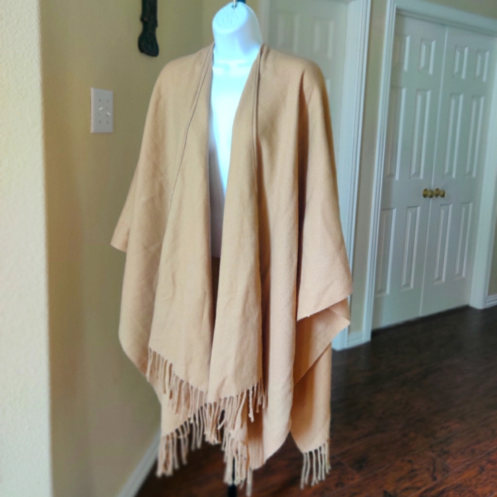 V.Fraas beige Shrug W/Fringe